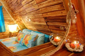 Chalet Tropical Village