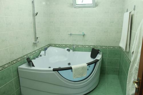 Hostal Atlas B&B Guest House