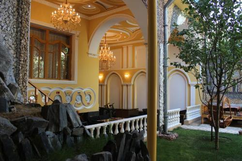 Hostal Atlas B&B Guest House
