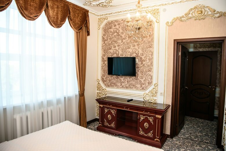 Lion Hotel