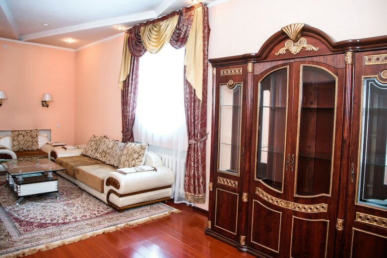 Lion Hotel