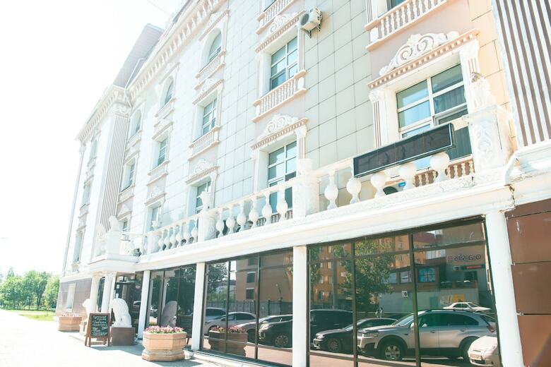 Lion Hotel