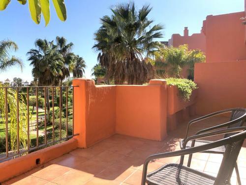 Excellent Holiday Apartment With Pool View