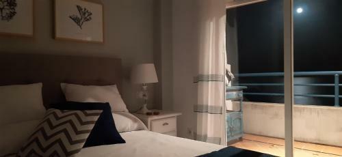 Apartamento En Primera L�nea de Playa. Seis Plazas.