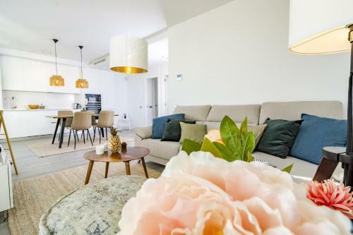 Lem- New 2 Bedroom Apartment In Le Mirage