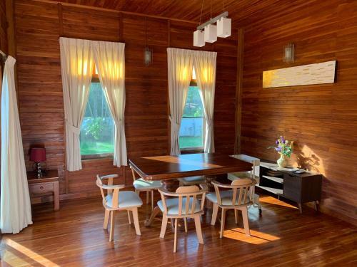 Baan Mai Pool Villa Phuket