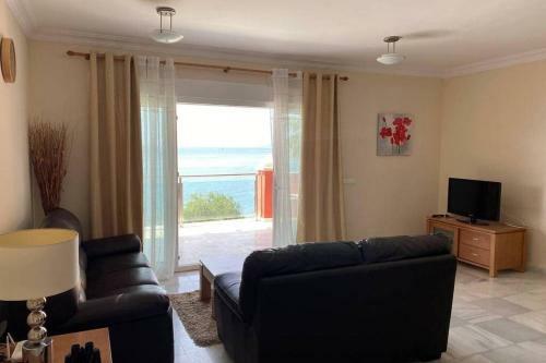 Estepona Seaview Apartment Seletur