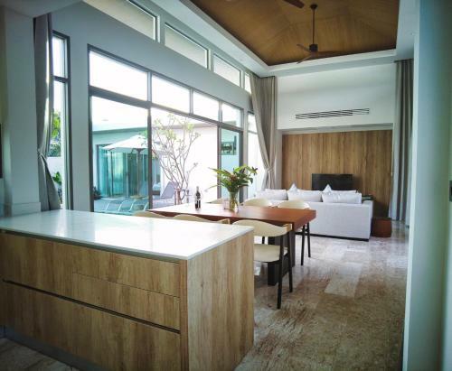 Bliss Villa At Shambhala Grand