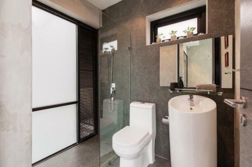 Villa Modern 3br Loft With Large Pool, Gym And Sauna