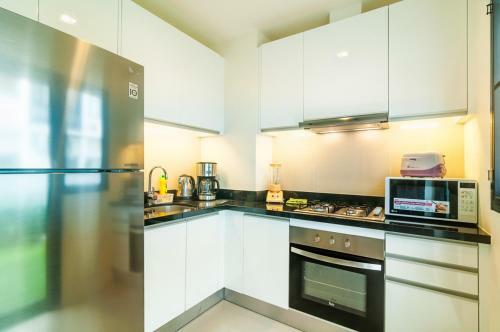 Villa 3bdr Townhouse 800m From Bangtao Beach