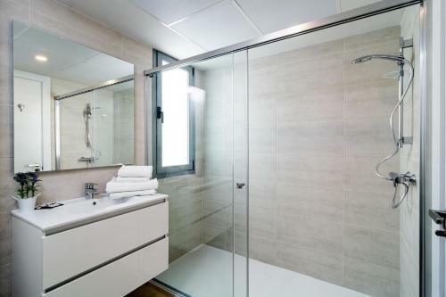 Vg- 2 Bedroom Apartment In Luxury Development