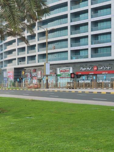 2 Bedroom Luxury Beach Apartment With Full Seaview