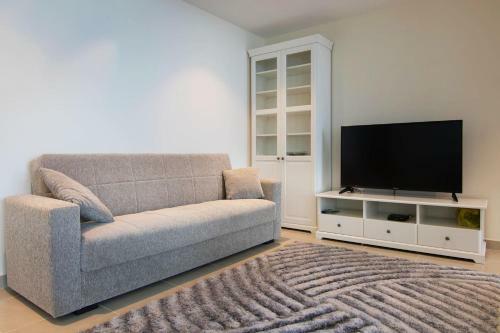 Top Floor Luxury 2br Beach Apartment With Full Sea View