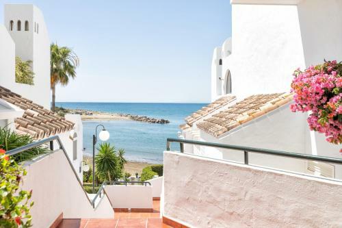 Front Sea View Apartment Estepona