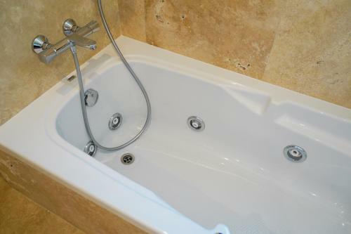 Huge Golf And Spa Mansion 8 Min From Puerto Banus