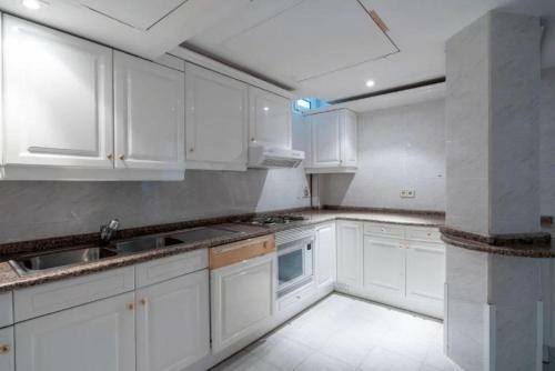 The Palace Marbella - Lavish Beachfront Villa