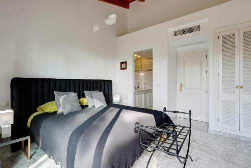 Frontline Paradise Townhouse