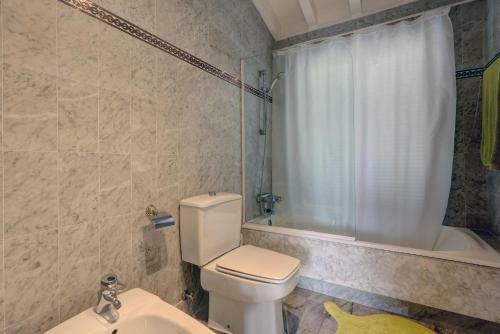 Frontline Paradise Townhouse