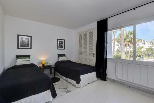 Frontline Paradise Townhouse