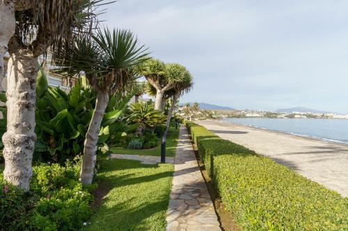 Estepona First Line Beach Apartment