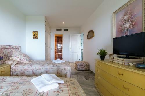 Estepona First Line Beach Apartment