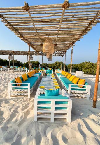 Pura Eco Retreat, Jubail Island