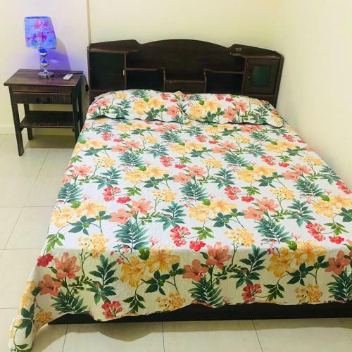 Spacious Private Room With Separate Washroom