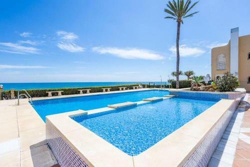 Fabulous 3 Bedroom Apartment On The Beach - Rdr243
