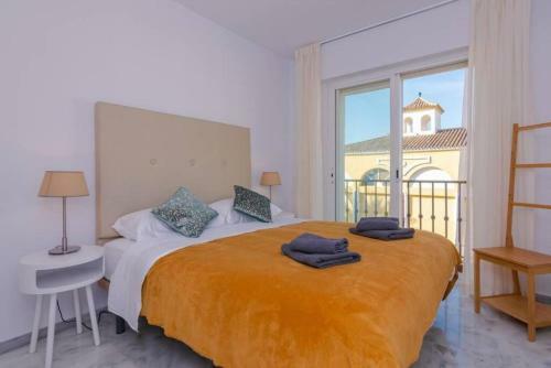 11226 - Modern Beach Side Duplex Penthouse.