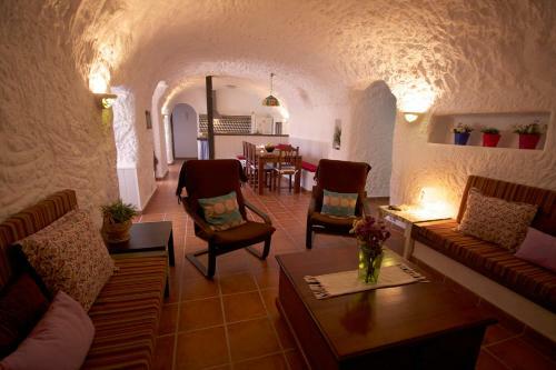 Cuevas Adonia