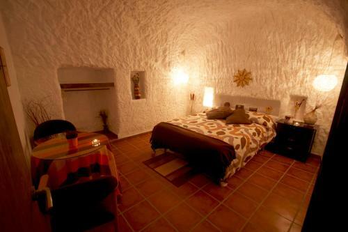 Cuevas Adonia