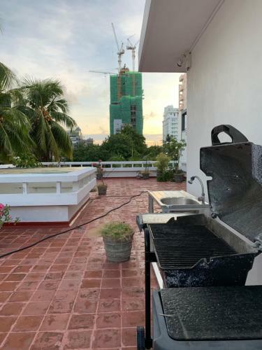 Hostal Elegance Oasis, Colombo 3 - Upscale Holiday Bungalow With Round-the-clock Service