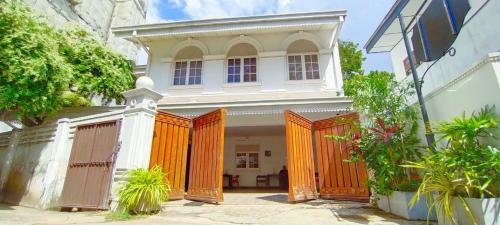Bed & Breakfast Tarshish Villa - Colombo