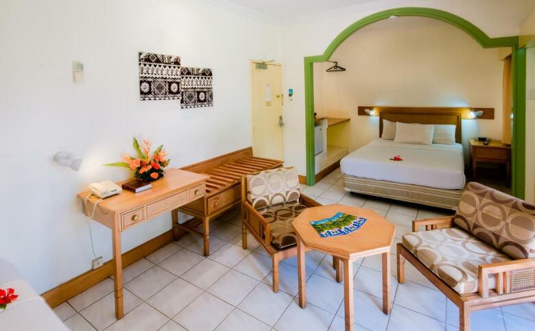 Tanoa Skylodge Hotel