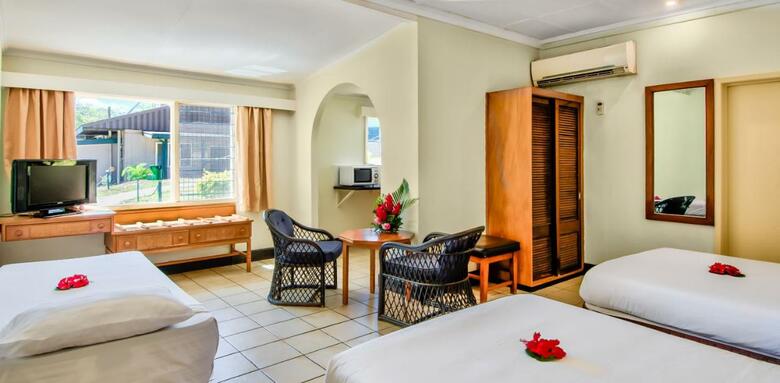 Tanoa Skylodge Hotel