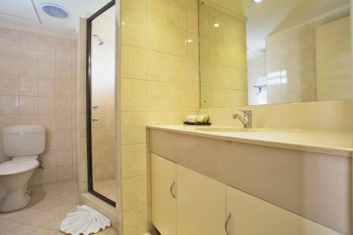 Raffles Gateway Hotel