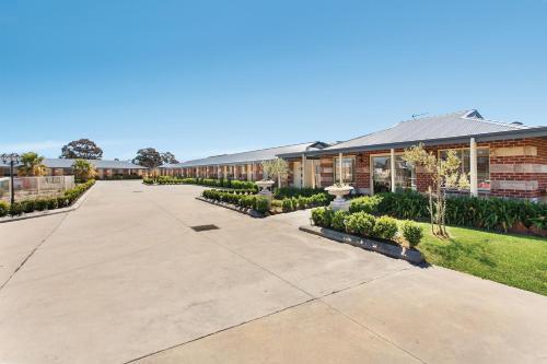 Marulan Motor Inn