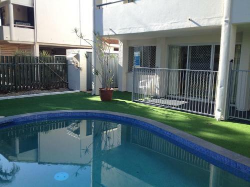 Aparthotel Noosa Parade Holiday Inn