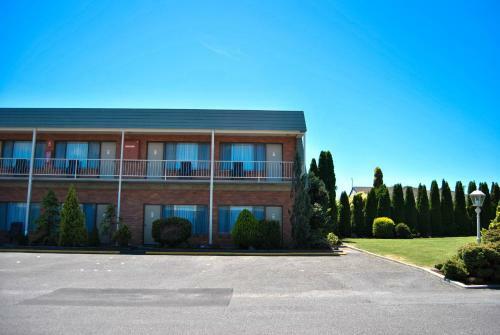 Sunrise Motor Inn