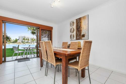Hotel Culgoa Point Beach Resort