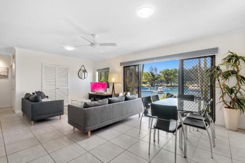 Hotel Culgoa Point Beach Resort