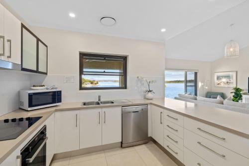 Hotel Culgoa Point Beach Resort