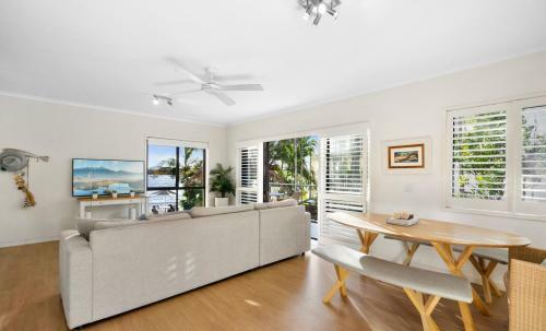 Hotel Culgoa Point Beach Resort