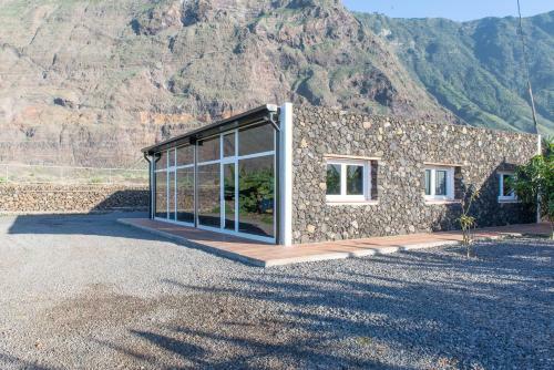 Amazing Coast House On A Tranquil Organic Farm