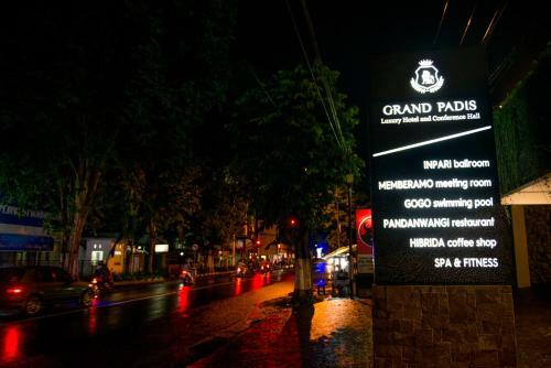 Grand Padis Hotel