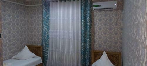 Hostal Guest House Art Postindoz