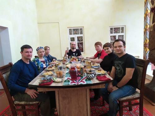Hostal Qutlug Qadam Guest House