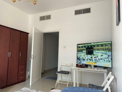 Panoramic Guest Room