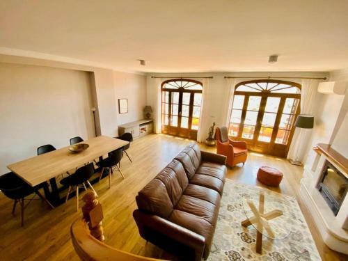 Casa Con Incre�bles Vistas A Las Monta�as Y Al Mar