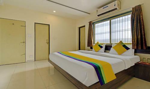 Hotel Treebo Trip Platinum Inn Jalna Road